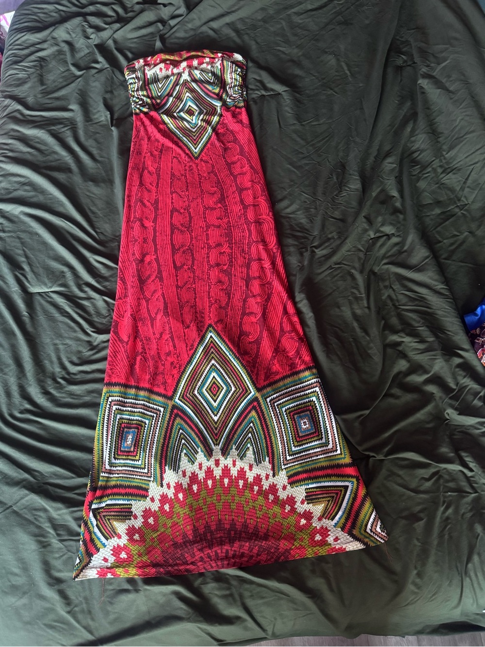 Papillon Blanc Strapless Dress with Red and Olive Geometric Print
